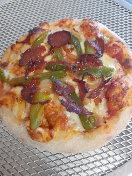 1/2 Pizza "Cassis" (Poivrons/oignons/Chorizo) 17cm