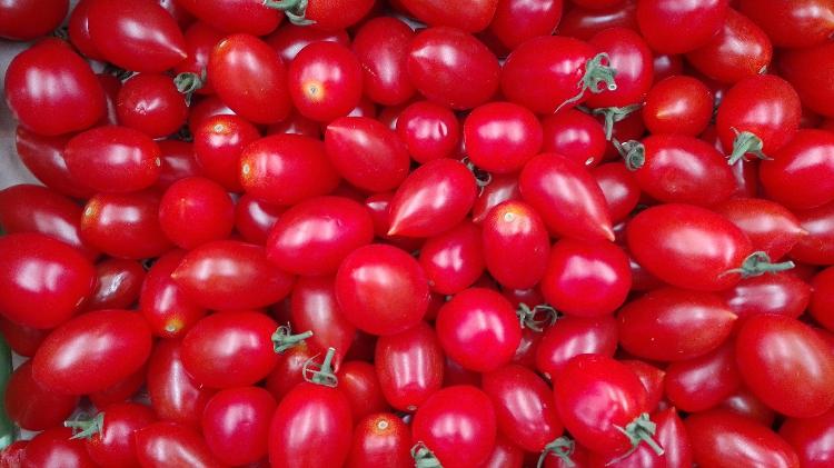 Tomate cerises allongées ( BIOLAND Datteltomate mini)