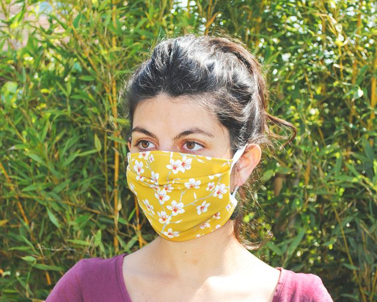 Masque de protection en tissu lavable - jaune fleurs de cerisier