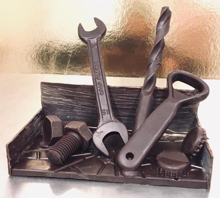 Caisse à outils du petit bricoleur  chocolat noir- 160 g