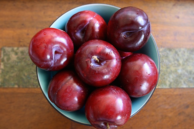 Prune Rouge PRESIDENT / Red plum