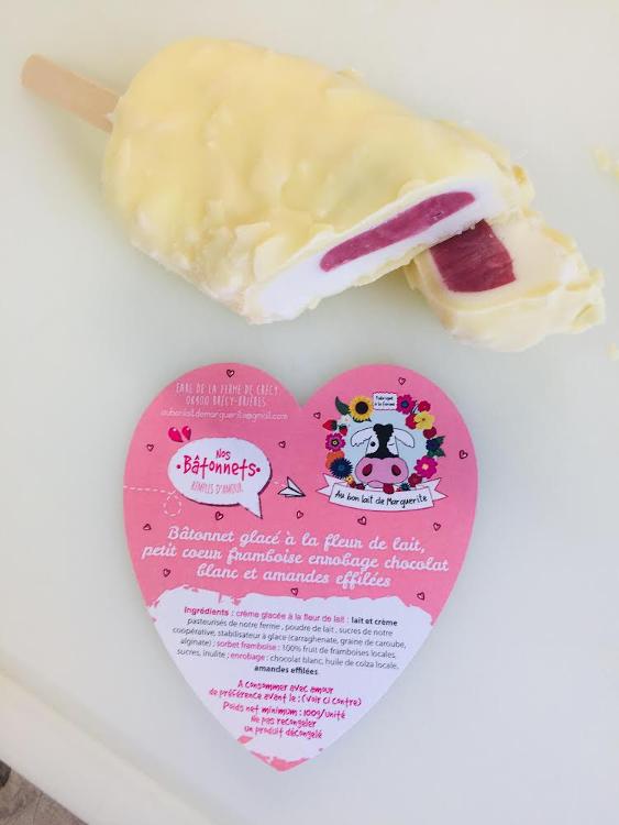 Édition limitée saint Valentin : Esquimau fleur de lait cœur coulis framboise enrobage chocolat blanc et éclat amande