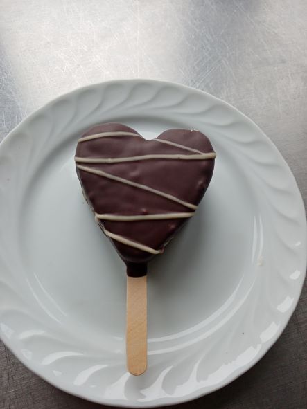 1Nouveauté Esquimau Coeur de ST Valentin (Praliné-Chocolat)