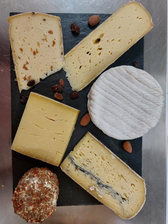 GRAND plateau de fromages
