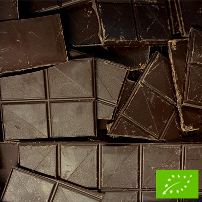 Chocolat noir 75% au cacao sucré sucre de fleur de coco aromatique et affiné avec une pincée de sel de Majorque « Flor de Sal d’Es Trenc ».