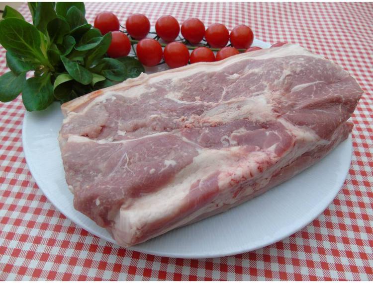 Rouelle de porc épaule- 1.3kg - la ferme des blanches terres